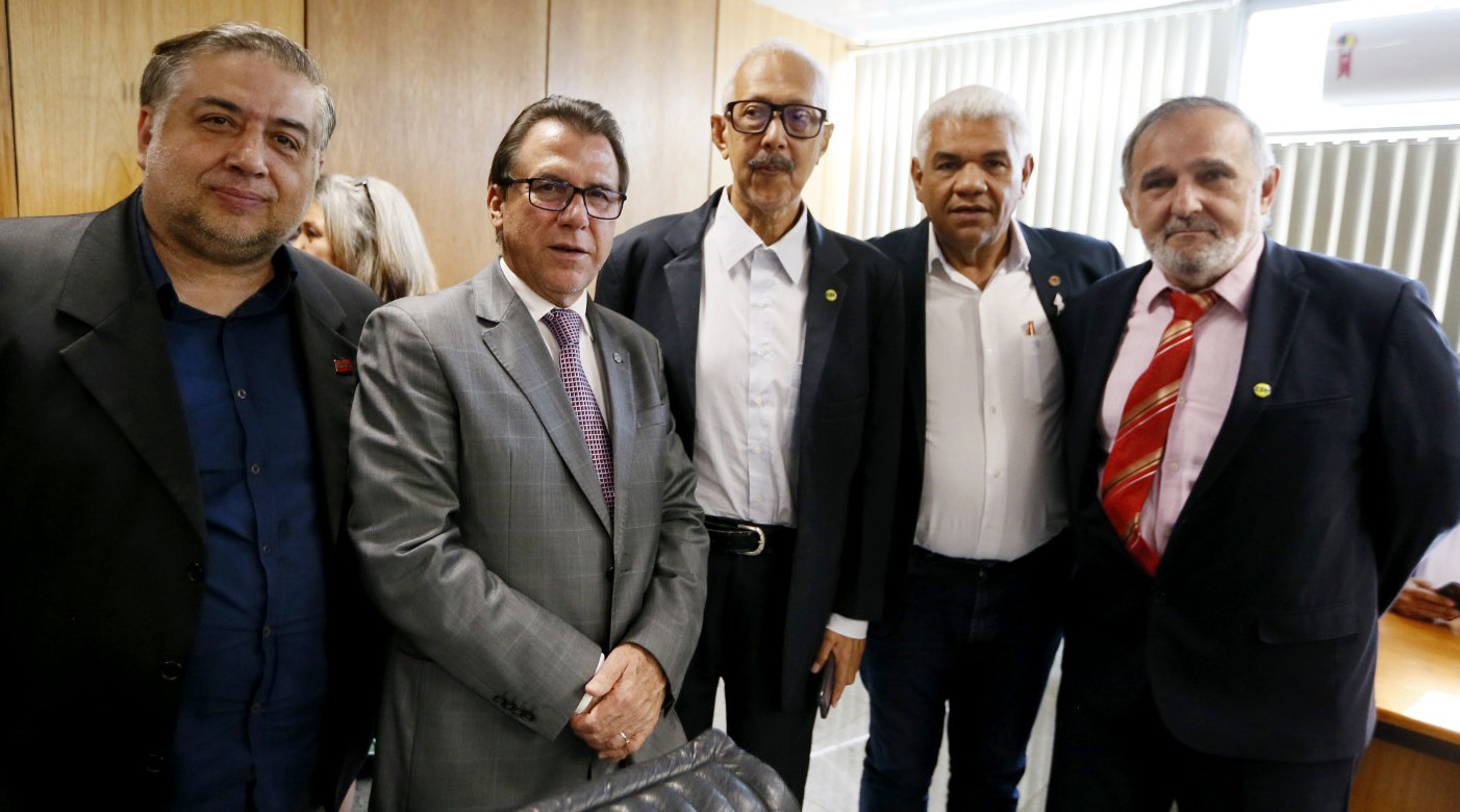 Aires Ribeiro representa os Servidores públicos em encontro com os ministros Luiz Marinho e Esther Dweck