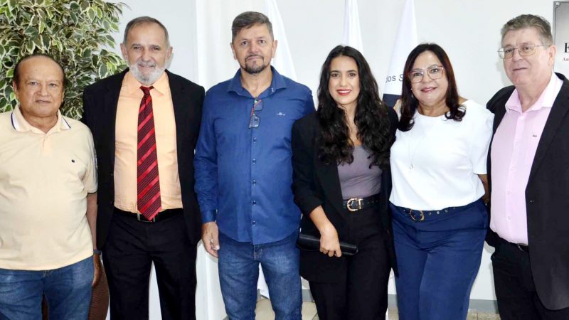 Ribeirão Preto/SP | Presidente Aires marca presença na solenidade de posse da diretoria do Sindicato dos Servidores