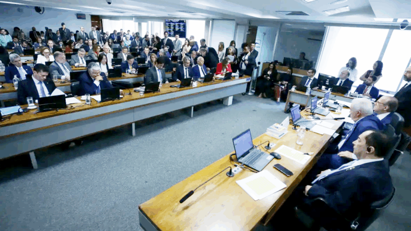 Após forte pressão popular, CCJ do Senado rejeita PEC da Blindagem por unanimidade. Próximo passo é barrar a anistia!